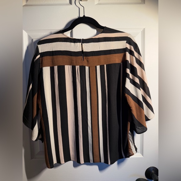 Zara Striped Short Sleeve Chiffon Blouse W/Flutter Sleeve (Brown Vertical Strip) - Picture 4 of 6
